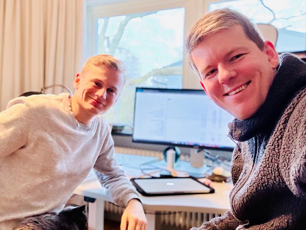 S g Hej Till Oliver Som Kommer Hj lpa Till P RikaTillsammans 