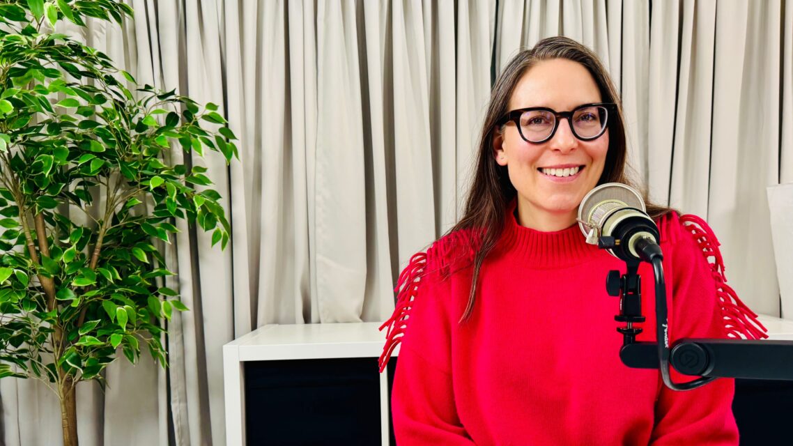 Köp skorna! Ät bakelsen! Drick champagnen!